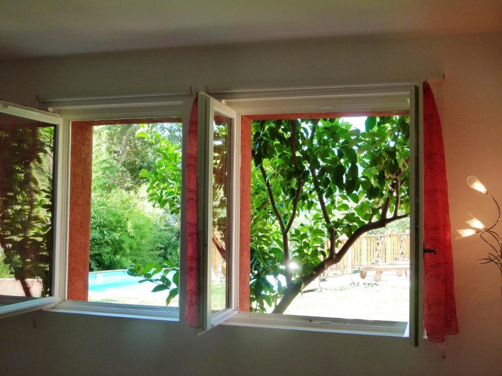 Ferienwohnung Soleil Rouge Les Adrets-de-l’Estérel Zimmer foto